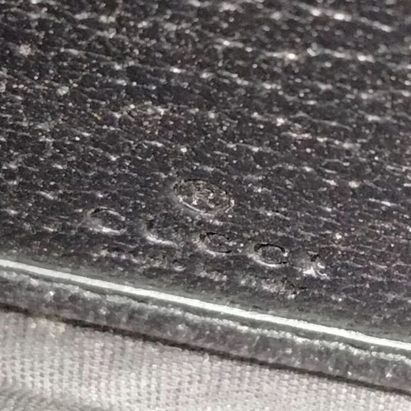 Authentic Gucci Continental Black Leather Gold Filigree Bee Star Zippy Wallet - Picture 6 of 9